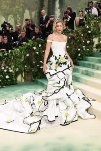 gigi-hadid-en-la-gala-met-2024.r_d.741-427